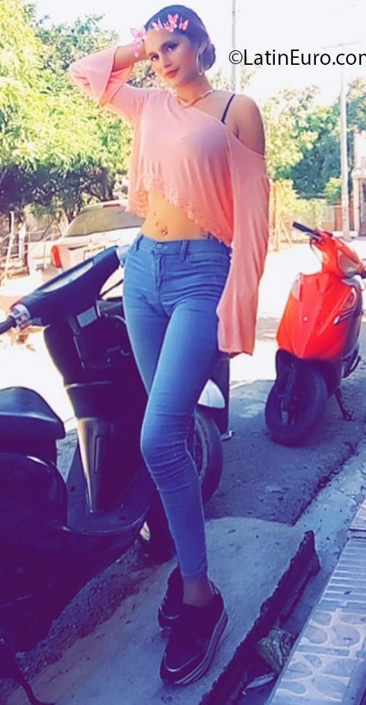 Date this lovely Dominican Republic girl Elena from Santo Domingo DO37727