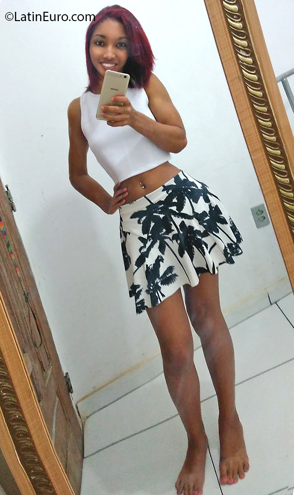 Date this fun Brazil girl Thay from Rio de Janeiro BR11095