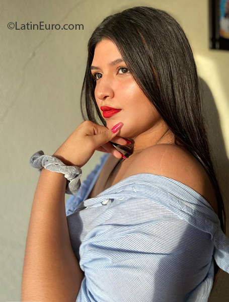 Date this foxy Mexico girl Valeria from Balancan MX1809