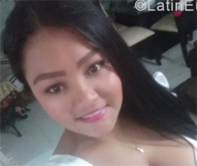 Date this happy Colombia girl Julieth from Sincelejo CO27111