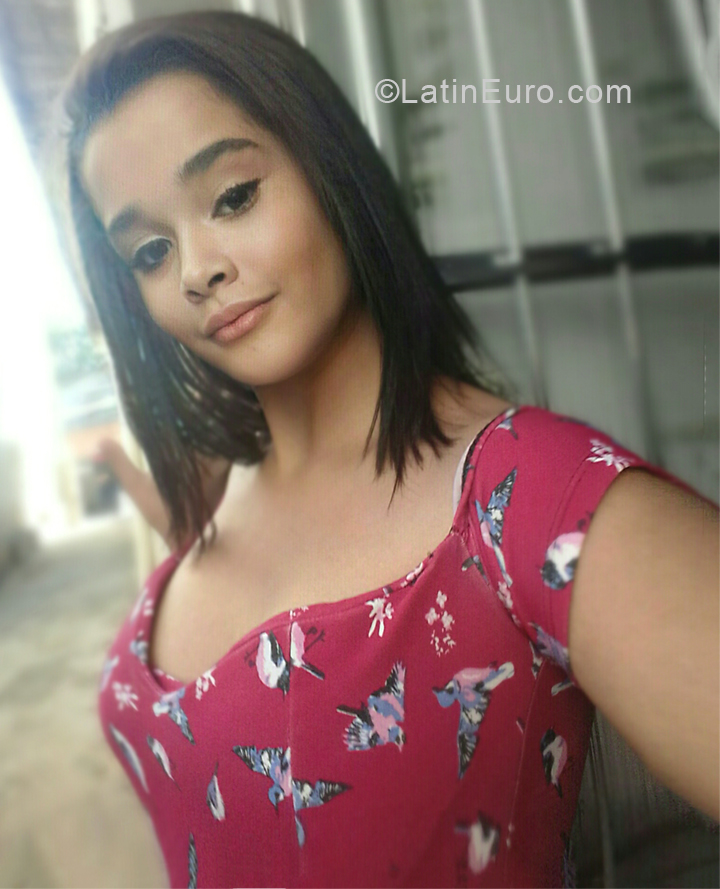 Date this foxy Brazil girl Adriana from Sao Paulo BR11106