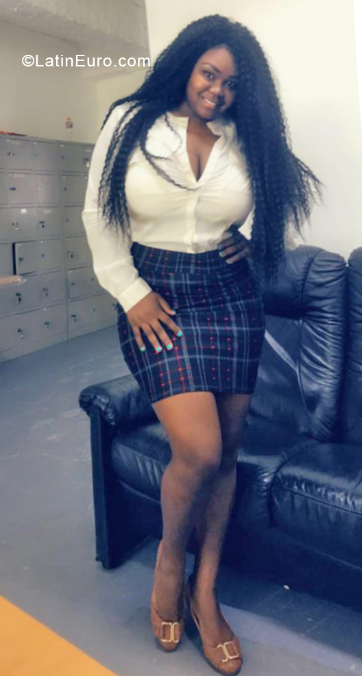 Date this hot Dominican Republic girl Rafaela from Santo Domingo DO37944