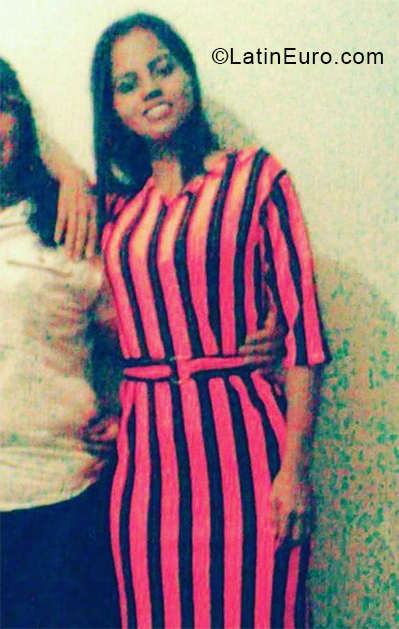 Date this lovely Venezuela girl Maris from Maturin VE3135