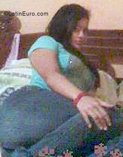 Date this happy Venezuela girl Yutismar from Maturin VE3137