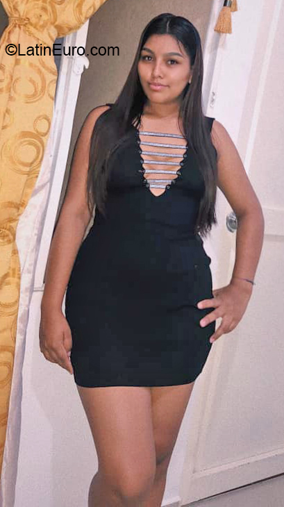 Date this sensual Colombia girl Jenny from Cali CO27214