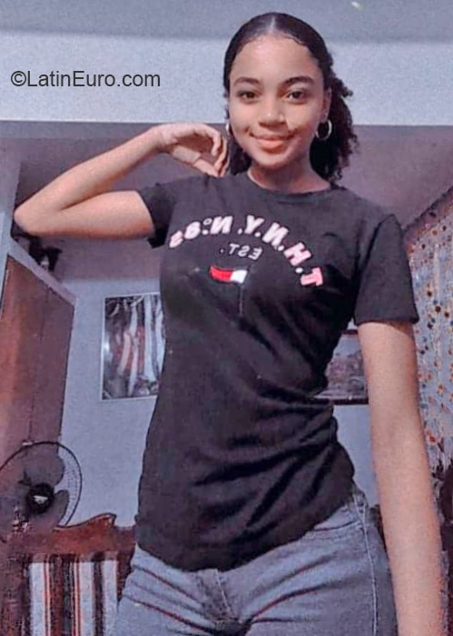 Date this georgeous Colombia girl Juliana from Jamundi CO27221