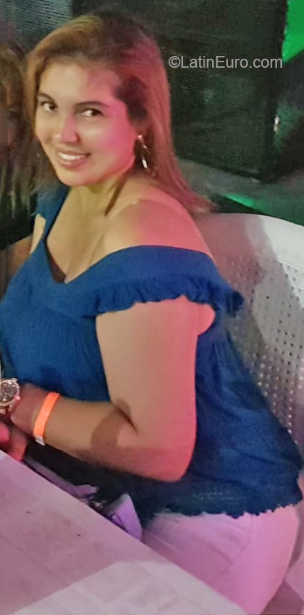 Date this lovely Costa Rica girl Cindy from San Jose CR390