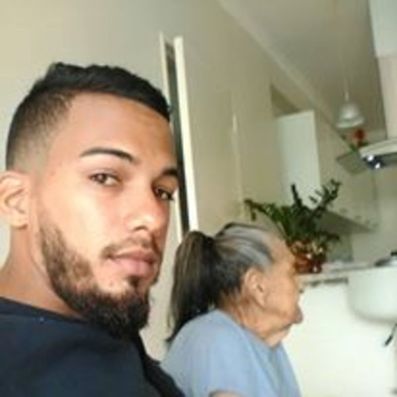 Date this fun Venezuela man Fabio maestre from Pto Ordaz VE3159