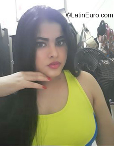 Date this cute Colombia girl Stefania from Cartagena CO27268