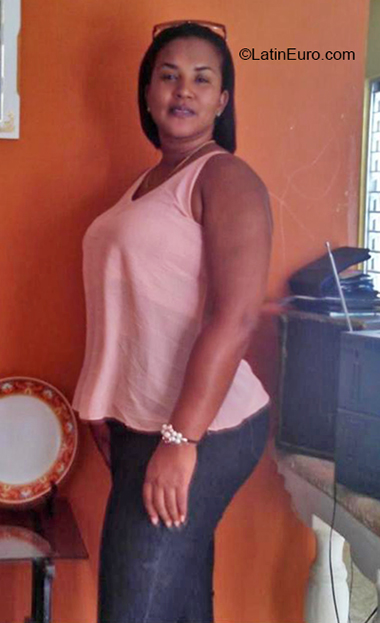 Date this georgeous Dominican Republic girl Juana from Santiago DO38169