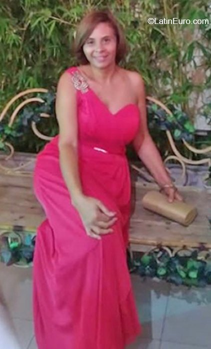 Date this gorgeous Dominican Republic girl Antonia from Santiago DO38466