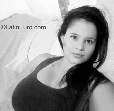 Date this young Colombia girl Ana from Bucaramanga CO27382