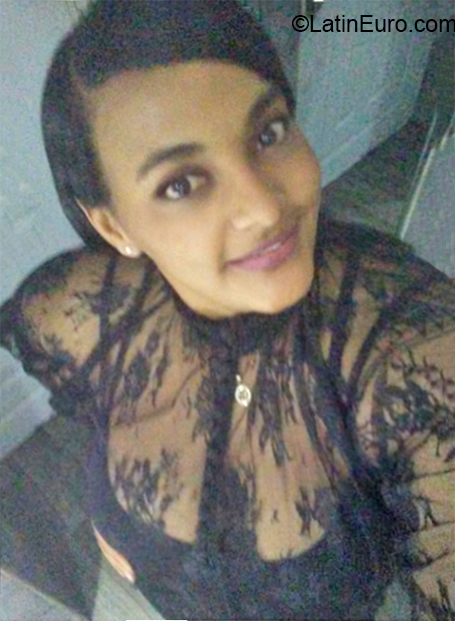 Date this georgeous Dominican Republic girl Dalcy from Santo Domingo DO38195