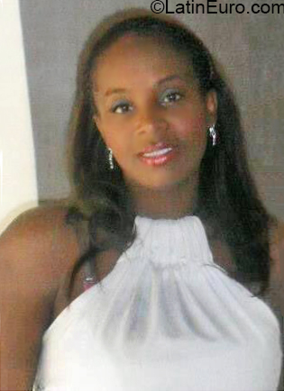 Date this foxy Colombia girl Luz from Medellin CO27520