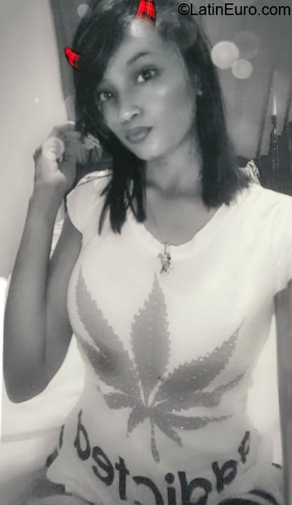 Date this lovely Dominican Republic girl Eli from Santo Domingo DO38286