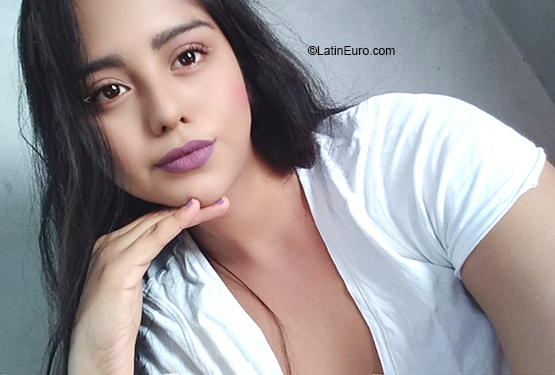 Date this gorgeous Mexico girl Fernanda from Tuxtla Gutierrez MX1868