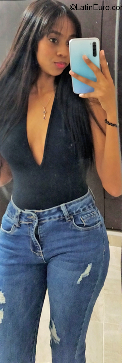 Date this sultry Colombia girl Katherine from Cali CO29646