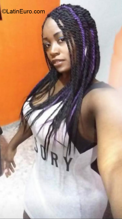 Date this young Colombia girl Nilsa from Cali CO27628