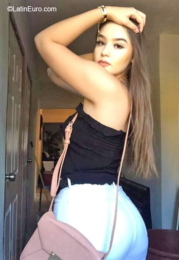 Date this stunning Mexico girl Ximena from Guaymas MX1883