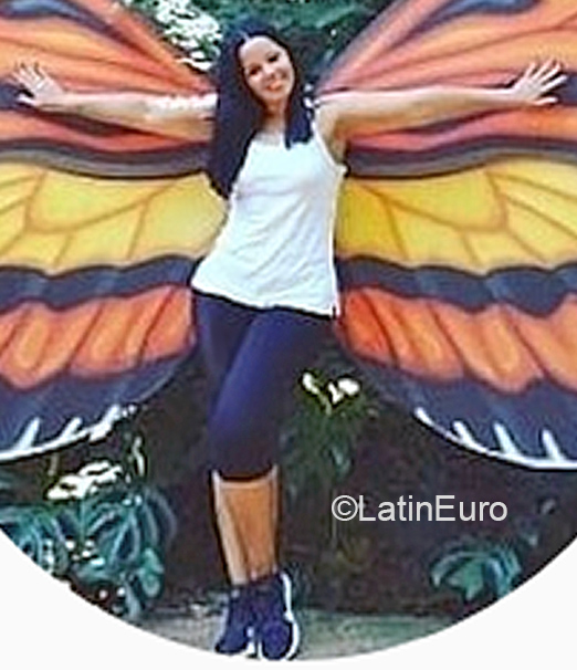 Date this georgeous Dominican Republic girl Yesica from Santo Domingo DO38320
