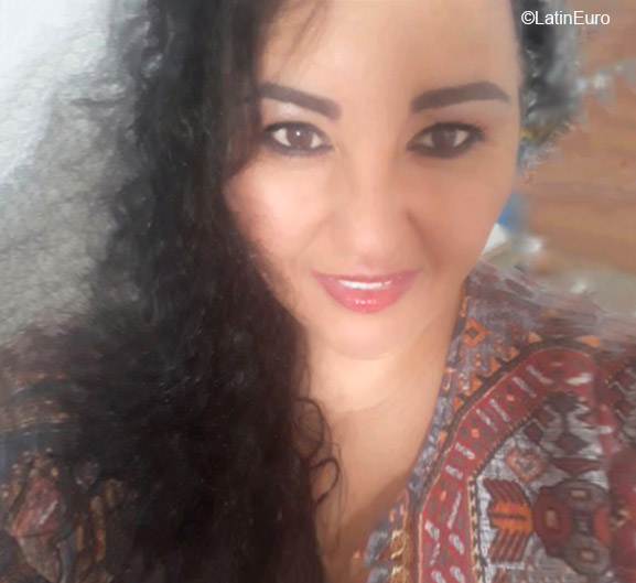 Date this athletic Colombia girl Adri from Villavicencio CO27650