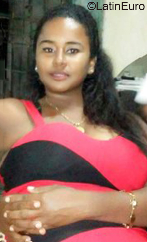 Date this sultry Cuba girl Alexandra from Havana CU693