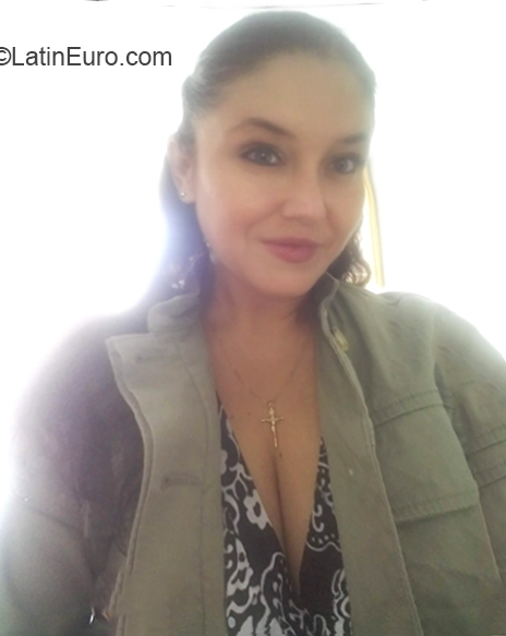 Date this georgeous Colombia girl Sharadri from Medellin CO27673