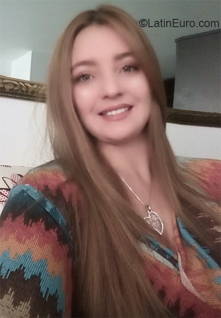 Date this funny Colombia girl Alejandra from Medellin CO27674