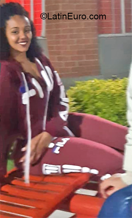 Date this georgeous Colombia girl Yurje from Barranquilla CO27698