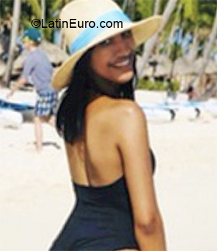 Date this attractive Dominican Republic girl Hilany from La Romana DO38344