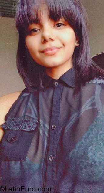 Date this voluptuous Venezuela girl Kelly from Maracay VE3291