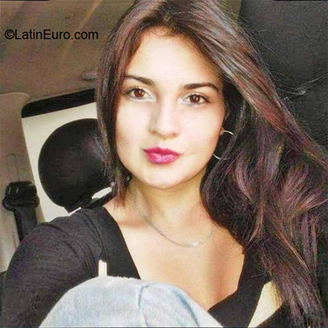 Date this fun Colombia girl Dayana from Cucuta CO27860