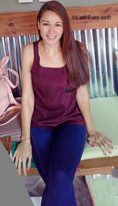 Date this charming Venezuela girl Carolina from San Cristobal VE3318
