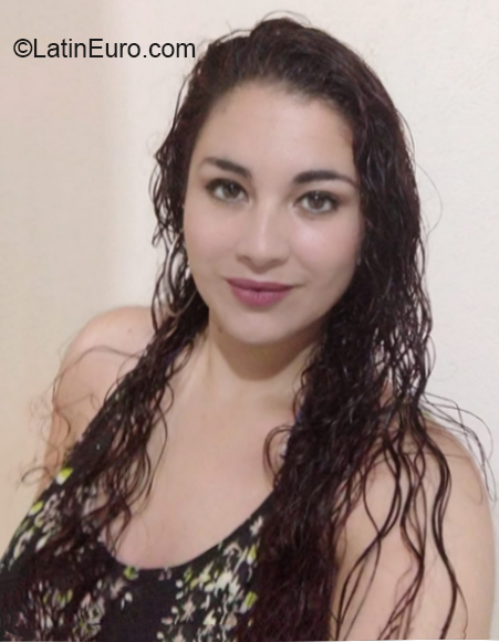 Date this foxy Colombia girl Francy from Bogota CO27925