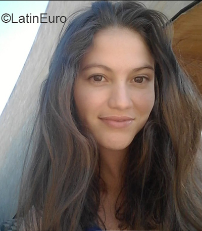 Date this voluptuous Colombia girl Kari from Cucuta CO27928
