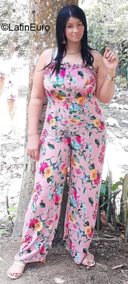 Date this funny Dominican Republic girl MARITZA from Santo Domingo DO38425