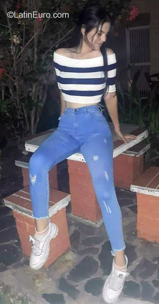 Date this tall Venezuela girl Josmari from Trujillo VE3327