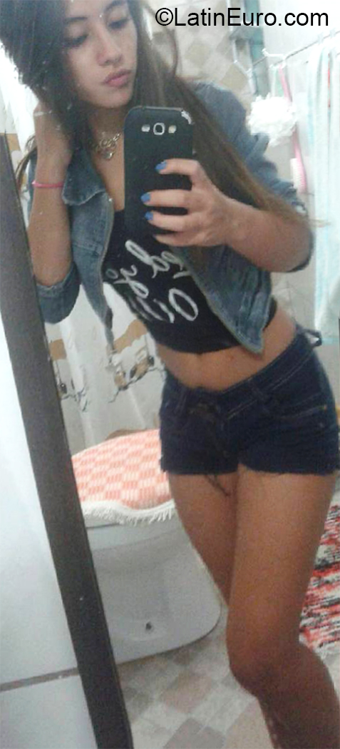 Date this sensual Argentina girl Carla from San Martin AR459