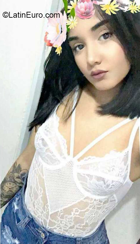 Date this beautiful Dominican Republic girl Nicole perez from Los Alzarrizos DO38456
