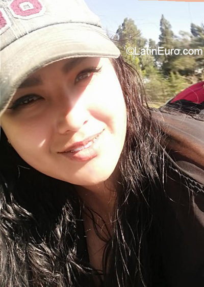 Date this funny Colombia girl Carolina from Bogota CO28028