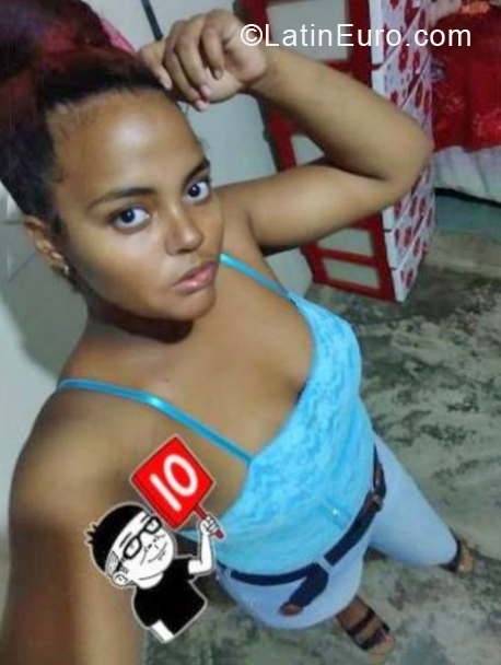 Date this passionate Dominican Republic girl Delvania from Bonao DO38504