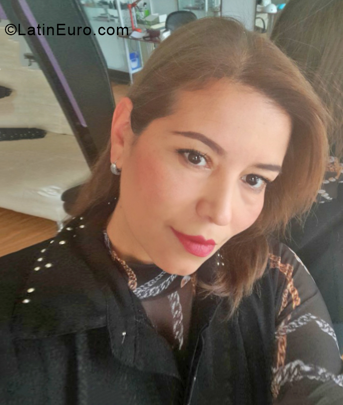 Date this pretty Colombia girl Diana from Bogota CO28152