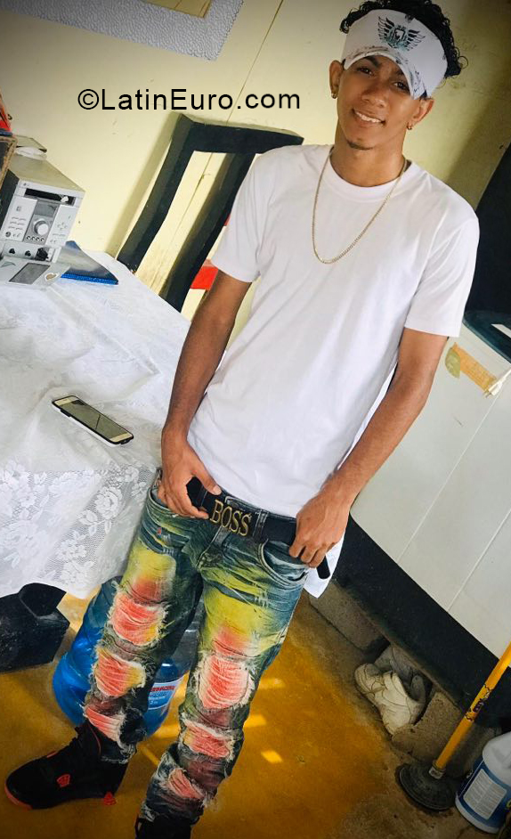 Date this charming Dominican Republic man Jefry from Santiago DO38522