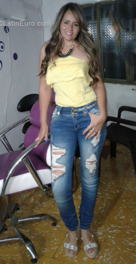Date this hot Colombia girl Martha from Cali CO28178