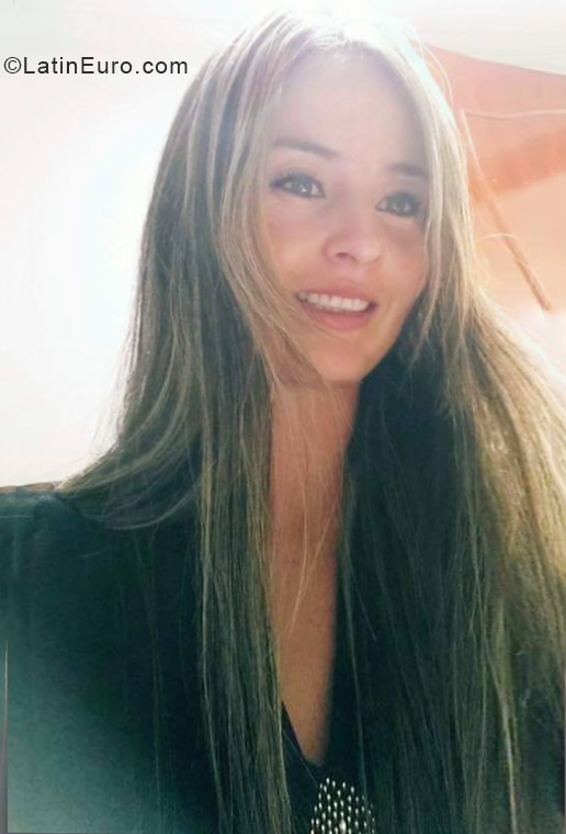 Date this tall Colombia girl Valentina from Bogota CO28228