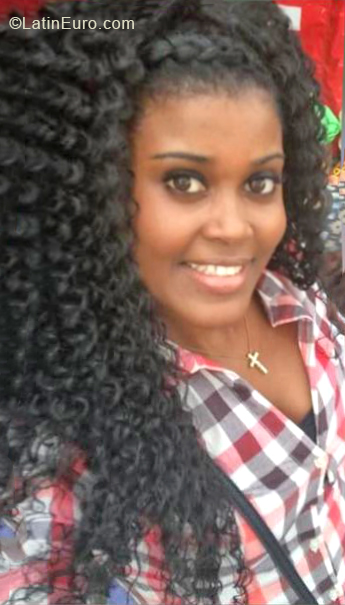 Date this hard body Dominican Republic girl Yessica Ramrez from Santo Domingo DO38551