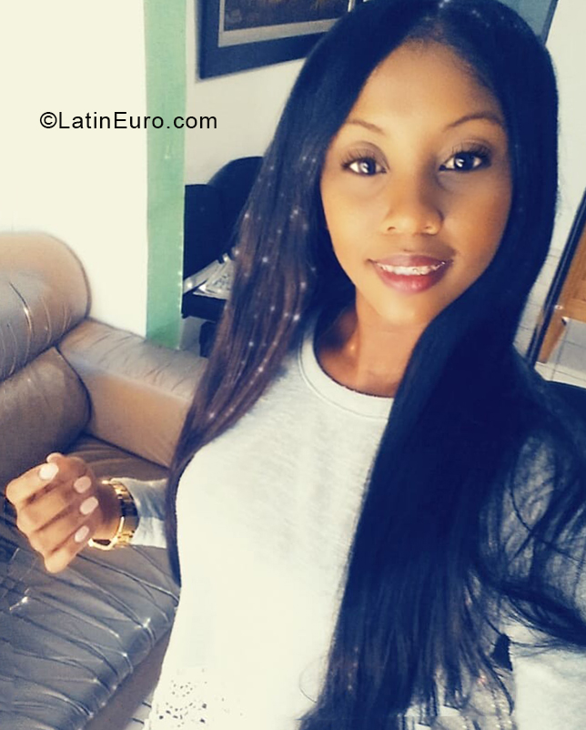 Date this pretty Dominican Republic girl Julia from San Cristobal DO38566