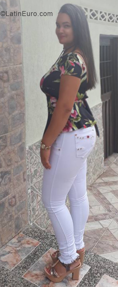 Date this tall Colombia girl Flor from Cartago CO28259