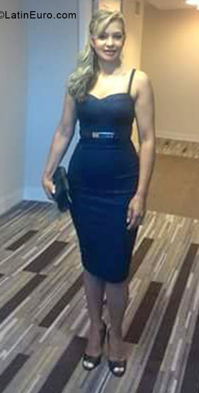 Date this lovely Colombia girl Maria from Bogota CO28266