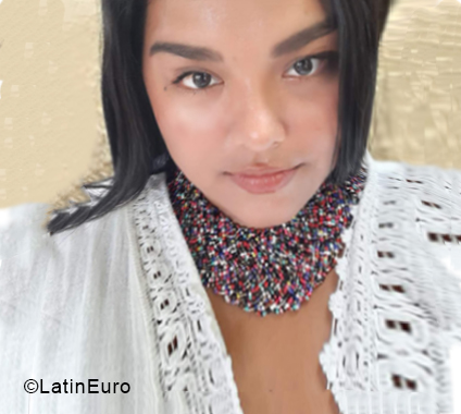 Date this sensual El Salvador girl Beatriz from San Salvador SV125